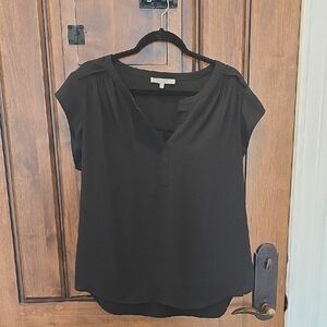 Daniel Rainn Black Relaxed Fitted Blouse
